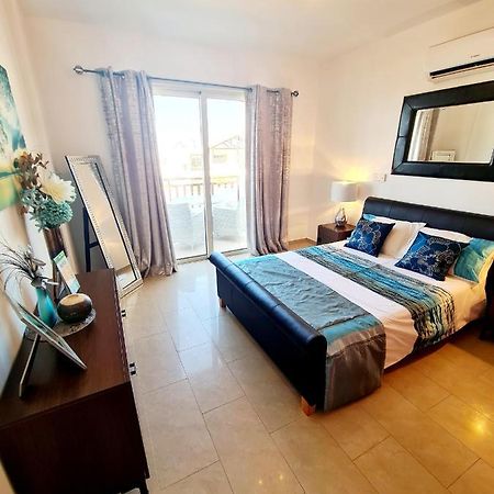 Stunning Apartment C106 With Balcony Looking Over Pool Peyia Esterno foto
