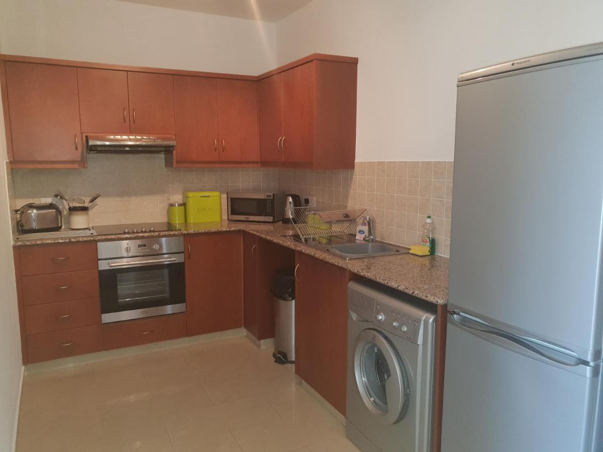 Stunning Apartment C106 With Balcony Looking Over Pool Peyia Esterno foto