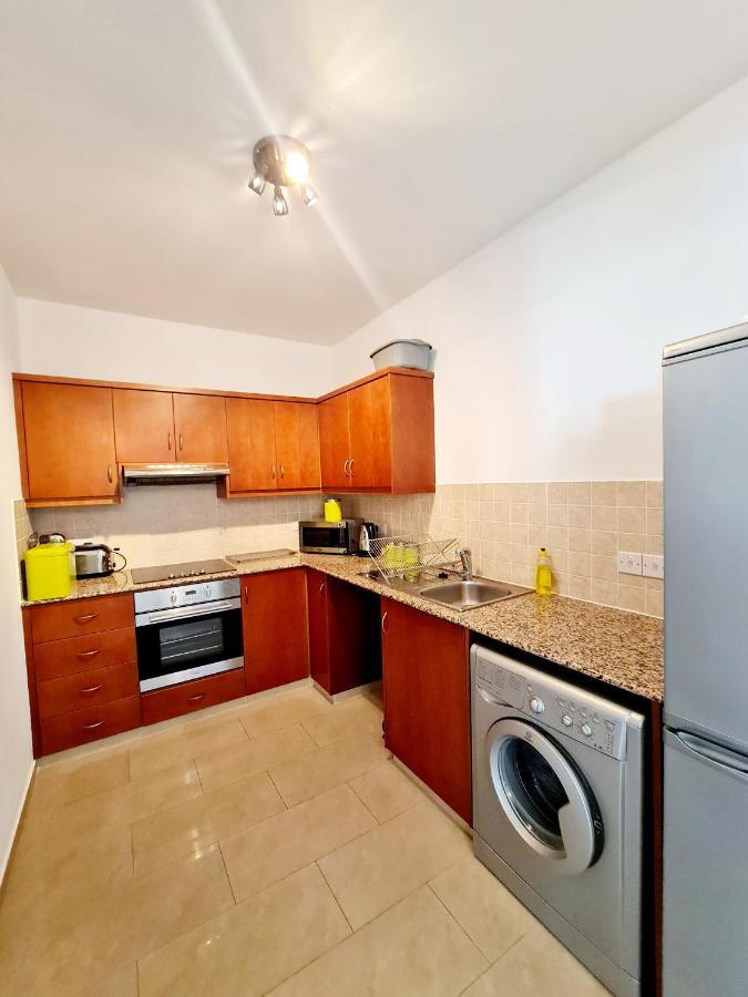 Stunning Apartment C106 With Balcony Looking Over Pool Peyia Esterno foto