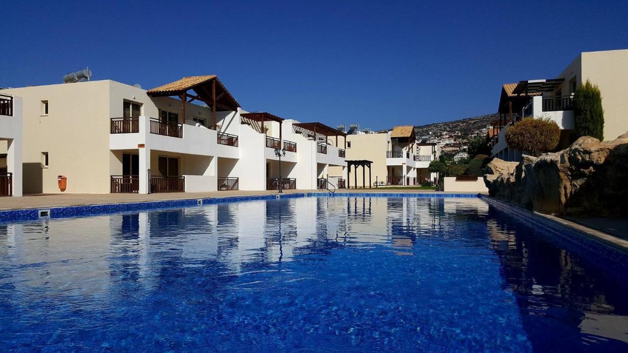 Stunning Apartment C106 With Balcony Looking Over Pool Peyia Esterno foto